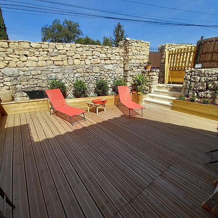 Chez Daniele Chambre Avec Jacuzzi Et Terrasse Privee Murs  エクステリア 写真
