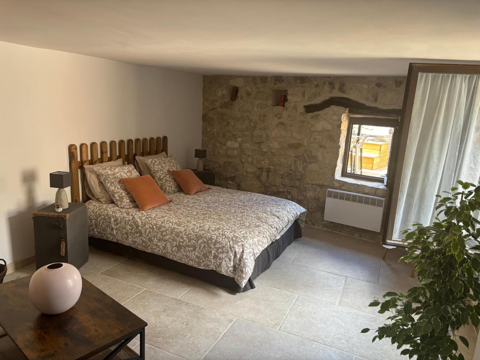 Chez Daniele Chambre Avec Jacuzzi Et Terrasse Privee Murs  エクステリア 写真
